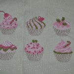 grille broderie cupcakes