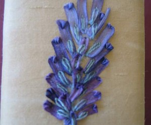 modèle broderie lavande