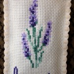 motif broderie lavande