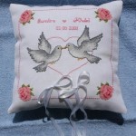grille broderie coussin mariage
