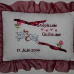 grille broderie coussin mariage