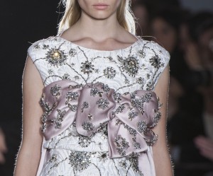 grille broderie haute couture