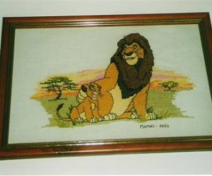 grille broderie roi lion