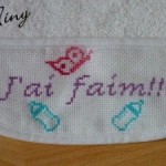 modèle broderie bavoir