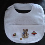 modèle broderie bavoir