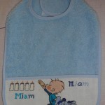 modèle broderie bavoir