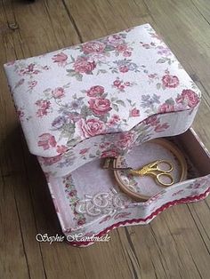 modèle broderie pour couvrir une boite en cartonnage