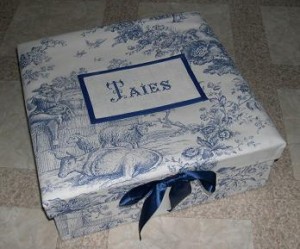 modèle broderie pour couvrir une boite en cartonnage