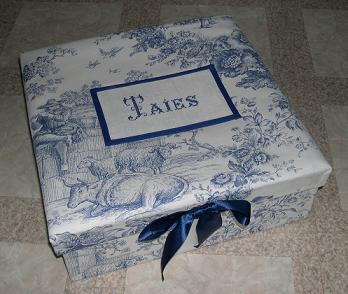 modèle broderie pour couvrir une boite en cartonnage