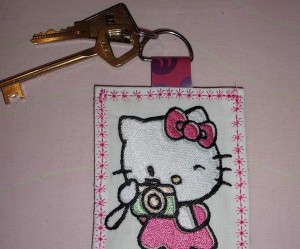 motif broderie machine hello kitty