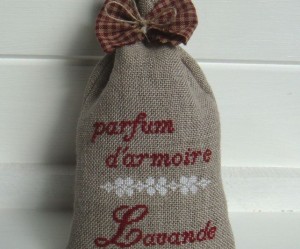 patron broderie lavande