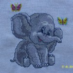 grille broderie elephant