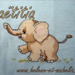 grille broderie elephant