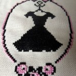 grille broderie la petite robe noire