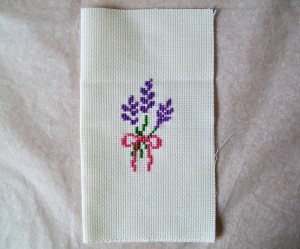 grille broderie lavande