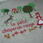 grille broderie rouge