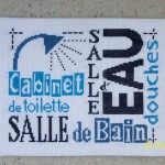 grille broderie salle de bain