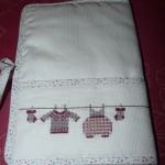 modèle broderie carnet de sante