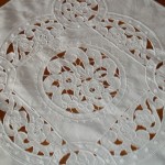 modèle broderie richelieu machine