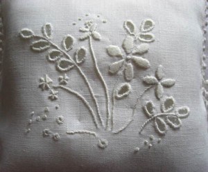 patron broderie blanche