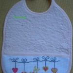 grille broderie bavoir