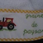 grille broderie un tracteur