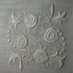 modèle broderie blanche