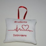 motif broderie infirmiere