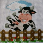 grille broderie vache