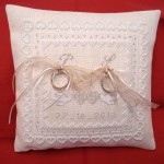 modèle broderie coussin de mariage