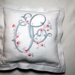 modèle broderie coussin de mariage