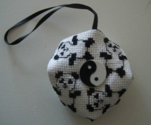 grille broderie bambou