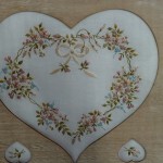 motif broderie coeur